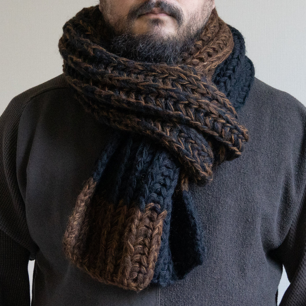 HAND KNIT LONG MUFFLER - BLACK × BROWN MIX -