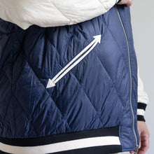 Load image into Gallery viewer, Japan Special Reversible Skajan Down Jacket -Black x Navy-
