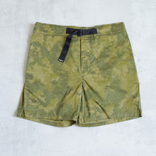 Load image into Gallery viewer, CAMO BORD SHORTS -Deep Green-
