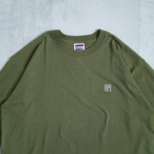 Load image into Gallery viewer, EMB LOGO LS TEE -OLIVE-
