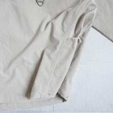 Load image into Gallery viewer, Side Pocket Corduroy Shirt -Beige-
