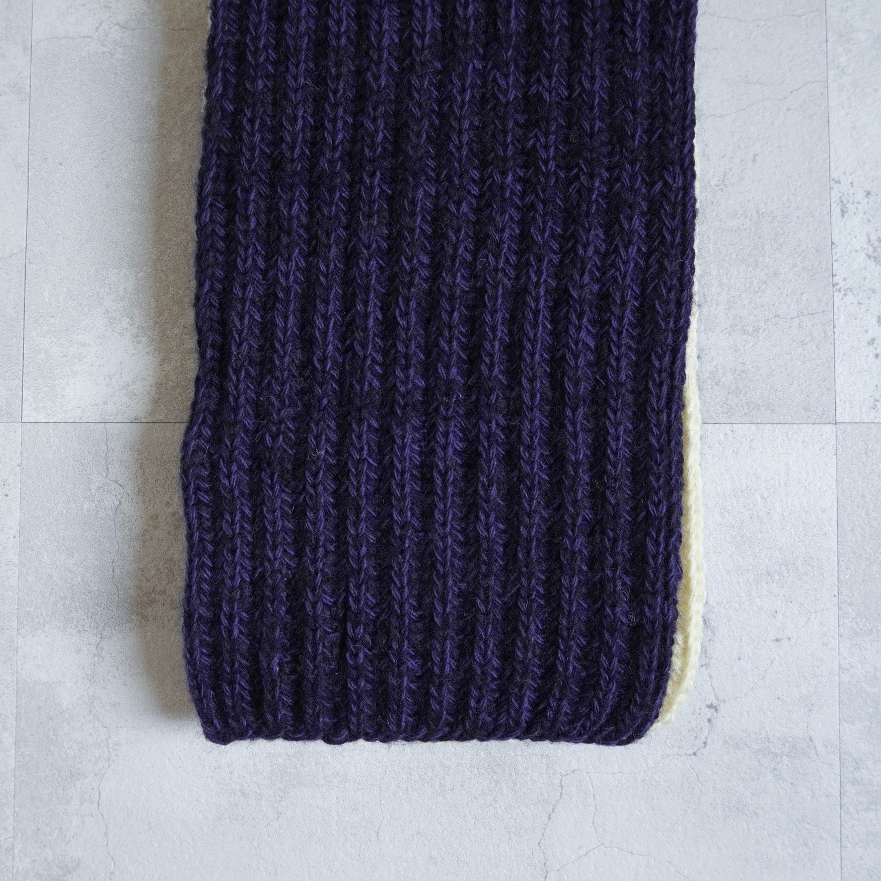 HAND KNIT LONG MUFFLER - NAVY MIX - – TENG STORE OSAKA