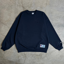 画像をギャラリービューアに読み込む, CHAMPION - CREW NECK SWEATSHIRT - NAVY -
