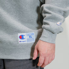 画像をギャラリービューアに読み込む, CHAMPION - CREW NECK SWEATSHIRT - OXFORD GRAY -
