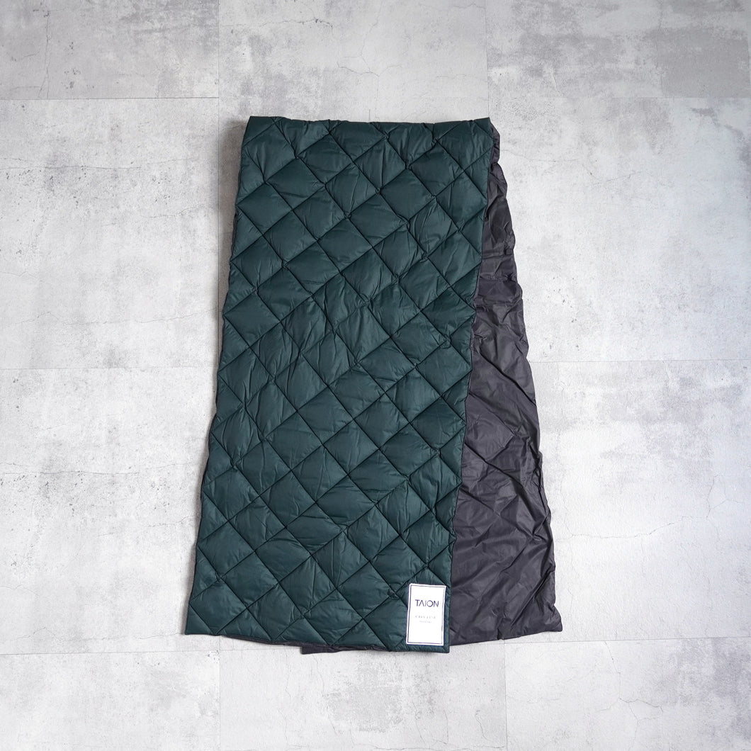 REVERSIBLE DOWN STOLE - DARK GREEN × CHARCOAL -
