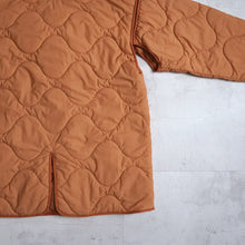 Load image into Gallery viewer, Quilt Blouson - Orange-
